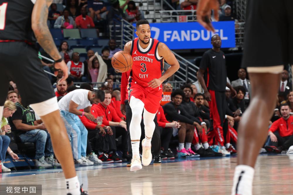 表現出色的 表現出色的